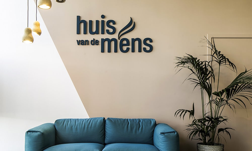 Huis van de Mens - bibliotheek